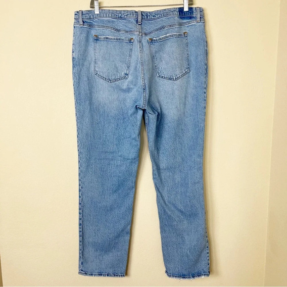 Abercrombie & Fitch The '90s Straight Ultra High Rise Distressed Jeans - Picture 6 of 11
